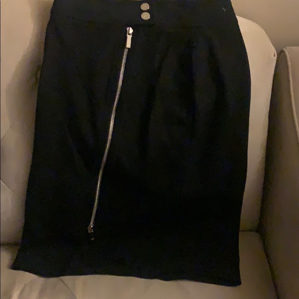 black pencil skirt